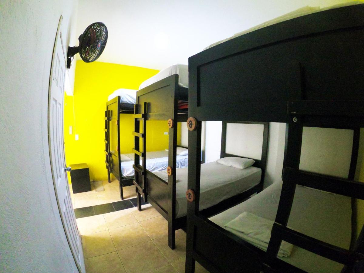 Kiwi Suites Hostel Montañita Zewnętrze zdjęcie