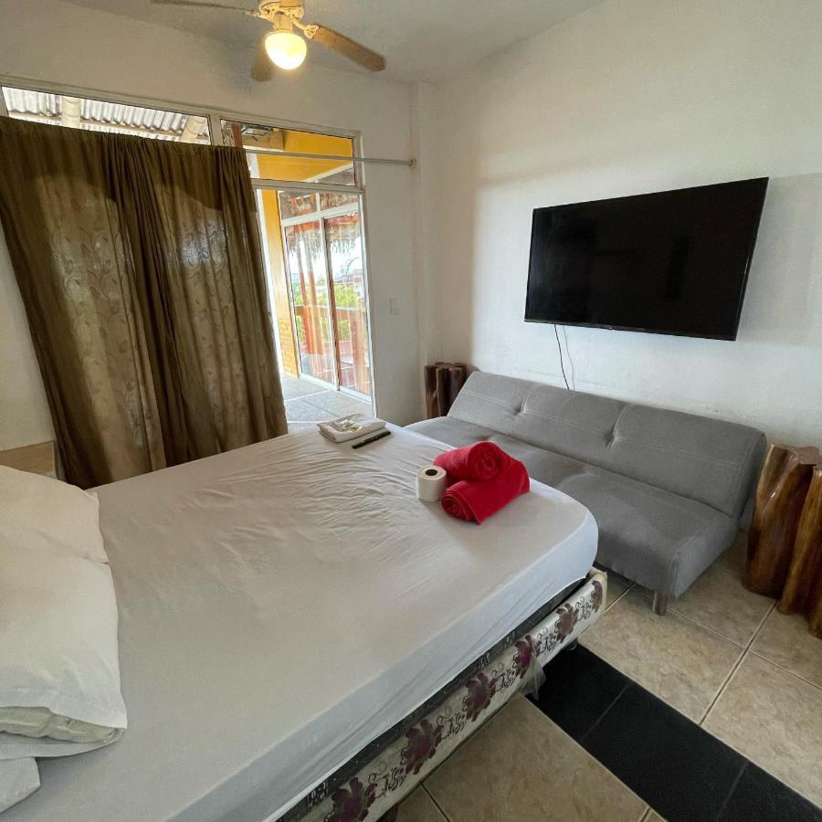 Kiwi Suites Hostel Montañita Zewnętrze zdjęcie